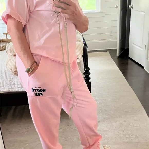 WHITE FOX. SET. Pink tshirt and Sweatpants Set. L. Like new!!! - Picture 1 of 2